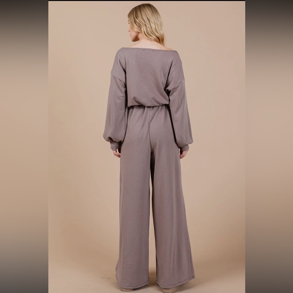 RESTOCKED Solid Long Sleeve Thick Elastic Waist Jumpsuit - Picture 4 of 5